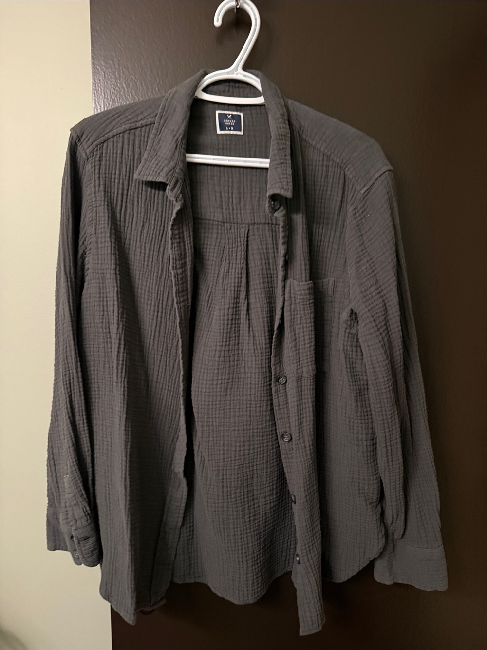 Denver Hayes Women's Charcoal Gray Textured Button-Up Blouse